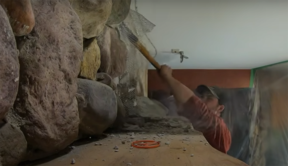 How to Remove the Stone Facade of Your Fireplace: Easy Tips and Tricks